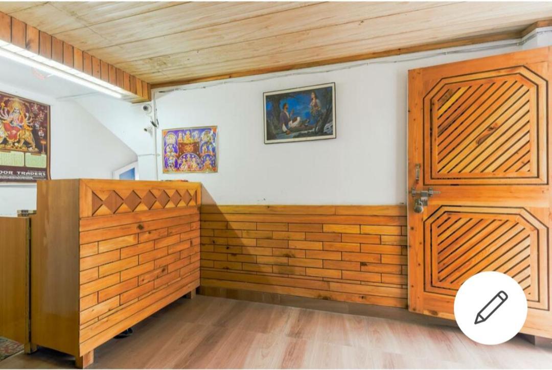 Tirthan Crest Homestay Banjar Luaran gambar
