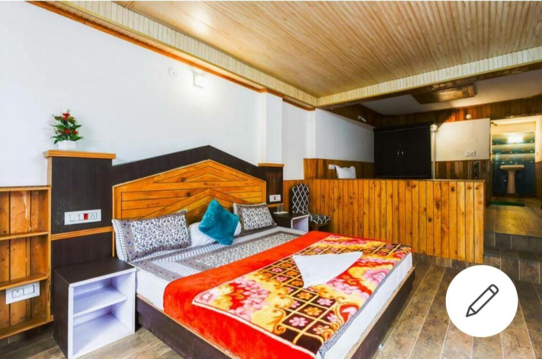 Tirthan Crest Homestay Banjar Luaran gambar